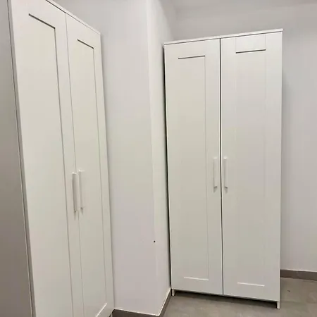 Grosszuegiges Mit Patio Apartamento Wiener Neudorf