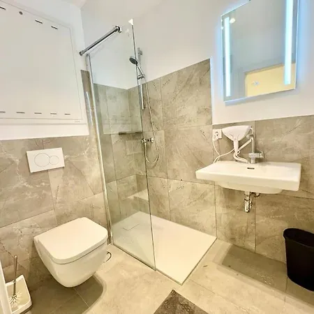 Apartamento Grosszuegiges Mit Patio *